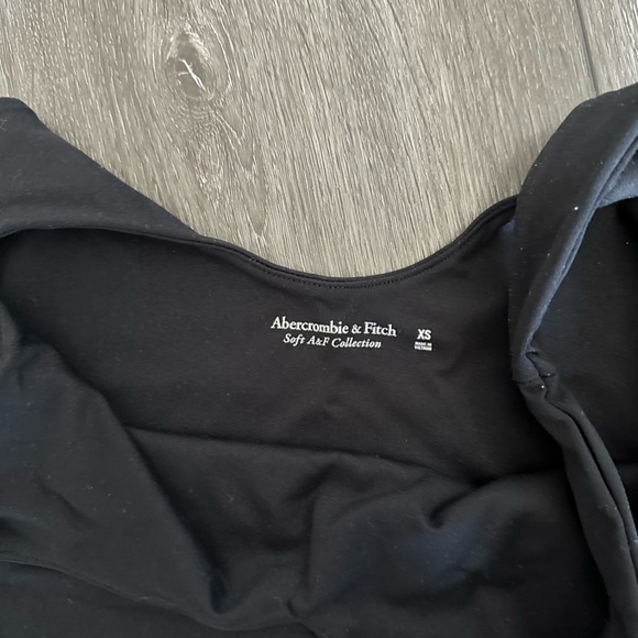 Double-Layered Seamless Fabric Sweetheart Bodysuit - Picture 3 of 3